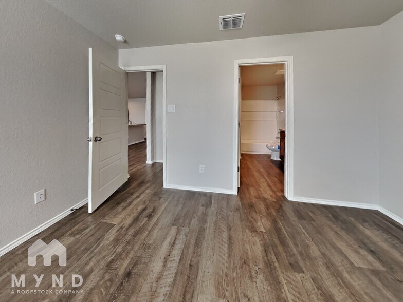 Building Photo - 13004 Lineberry Ln