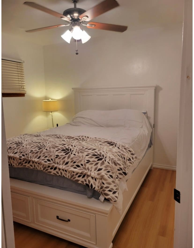 Building Photo - 1430 Manhattan Beach Blvd