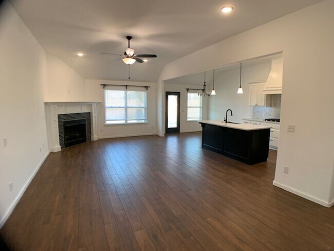 Primary Photo - Edmond 3 bed Deer Creek