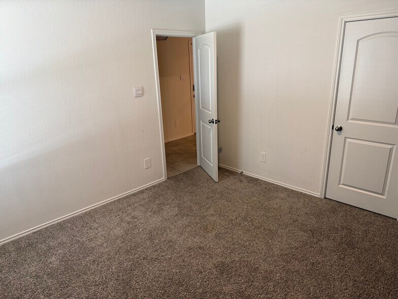 Building Photo - 3525 Pearl Mill Ln
