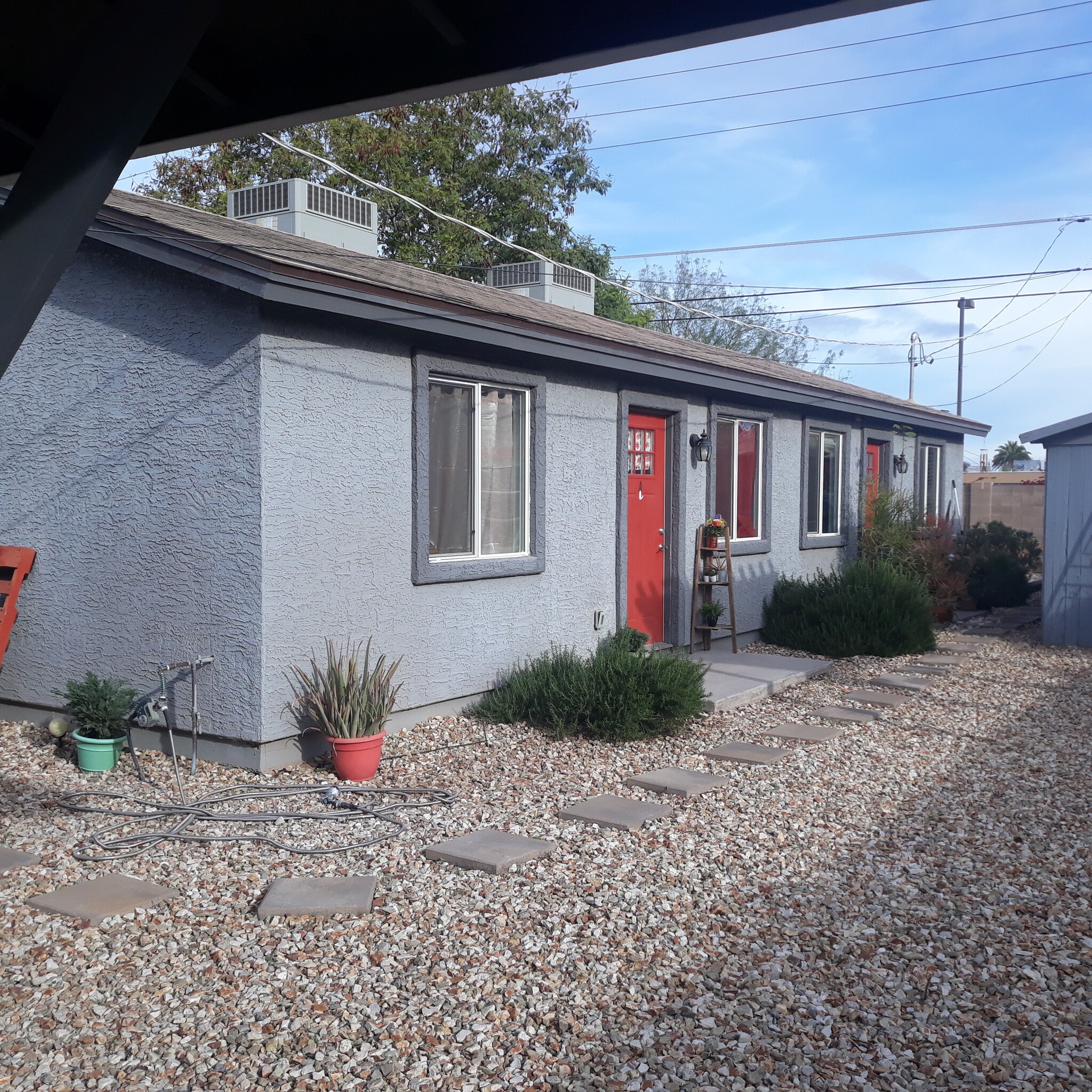 front of unit - 1418 E Brill St