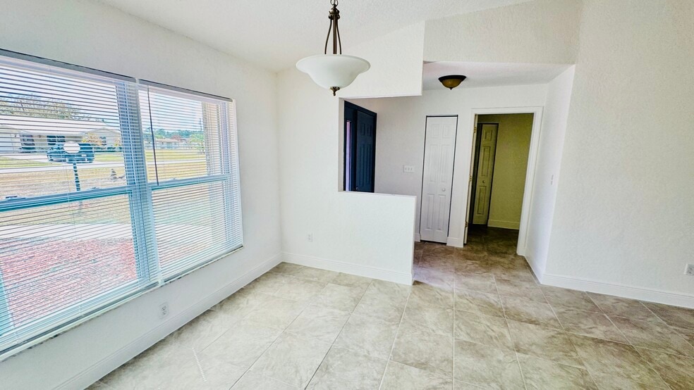 Building Photo - 225 Rail Ave