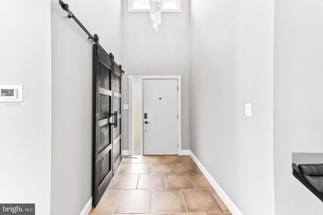 Building Photo - 6 Hounds Hollow Ct