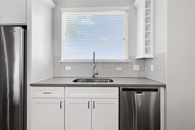 Building Photo - 1222 Upton St