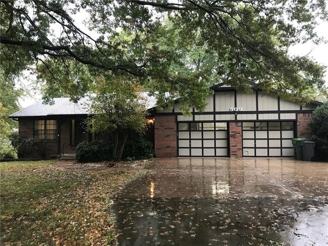 Building Photo - 509 S Dixieland Rd