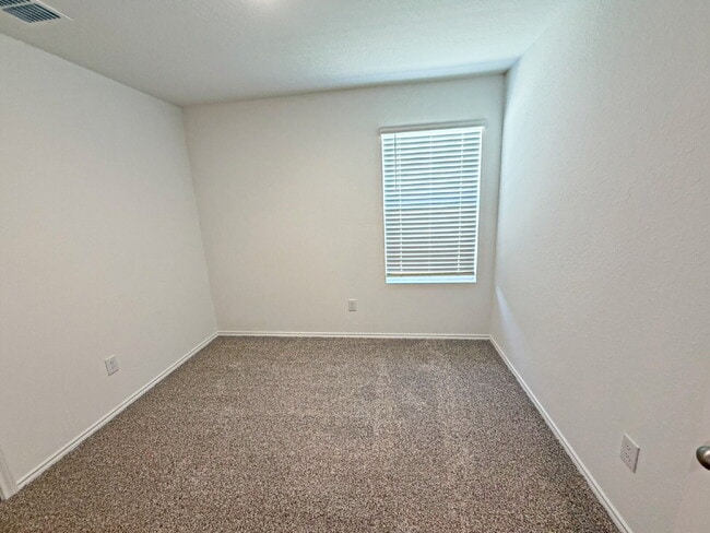 Building Photo - 5017 Pitch