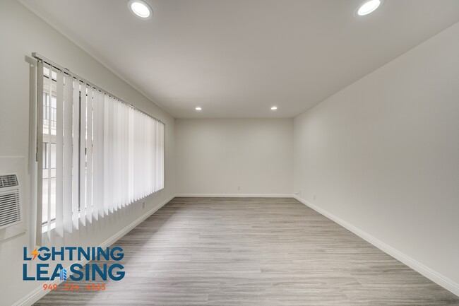 Building Photo - 5121 Klump Ave
