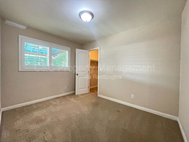 Building Photo - 4774 Mt Cresti Dr