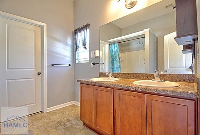 Building Photo - 315 Connor Ct