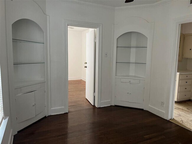 Building Photo - 1939 Richmond Ave.