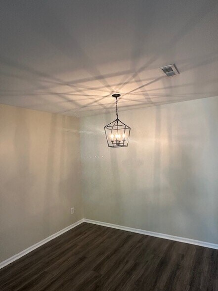 Building Photo - 56396 Chesapeake Trl