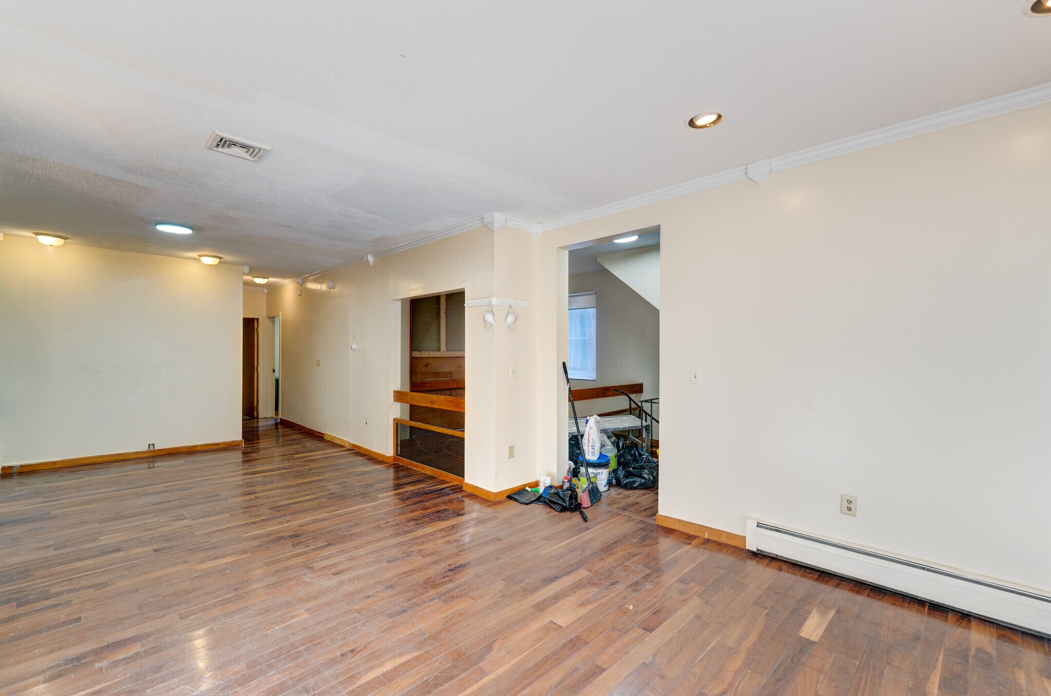 Building Photo - 26 Lynwood Pl