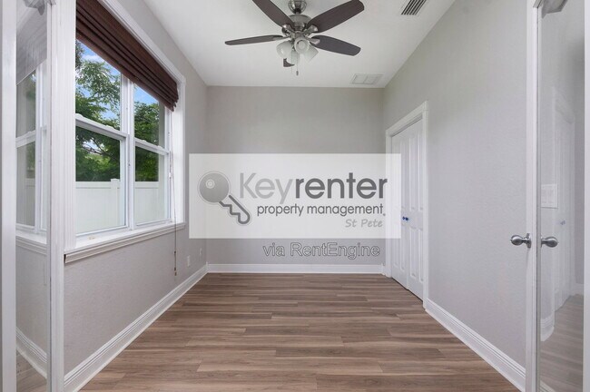 Building Photo - 3814 W El Prado Blvd