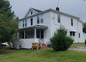 Building Photo - 212 Summit St