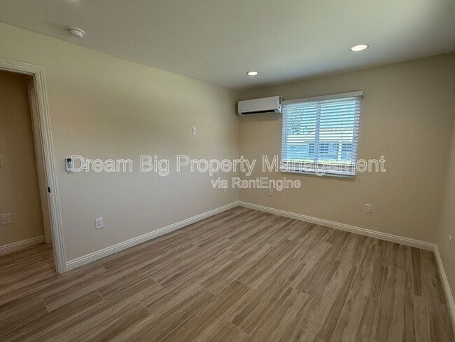 Building Photo - 3556 Harrison St