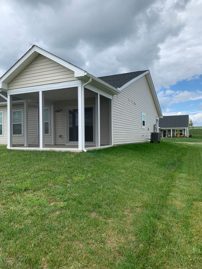 Building Photo - SPRING MILLS CARDINAL POINT VILLA
