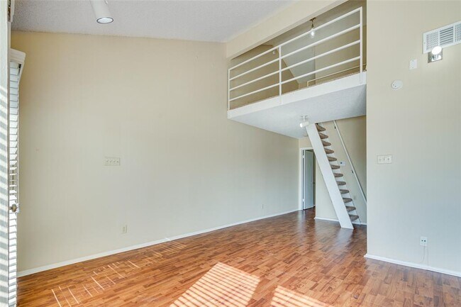 Building Photo - 2612 San Pedro St