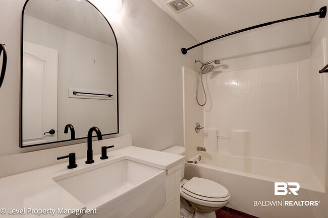 Building Photo - 15307 Hearthstone Dr