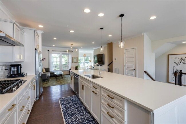 Building Photo - 842 Stonehill Ln