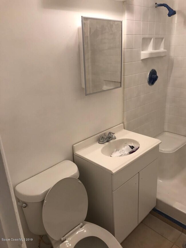 Building Photo - 291 6th Dr SW