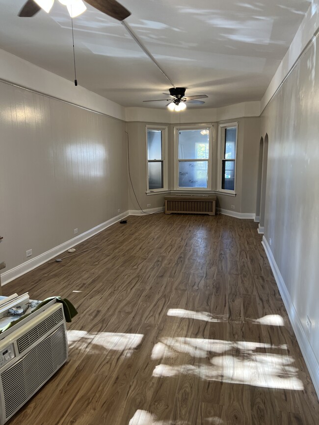 Building Photo - 9757 S Ave M