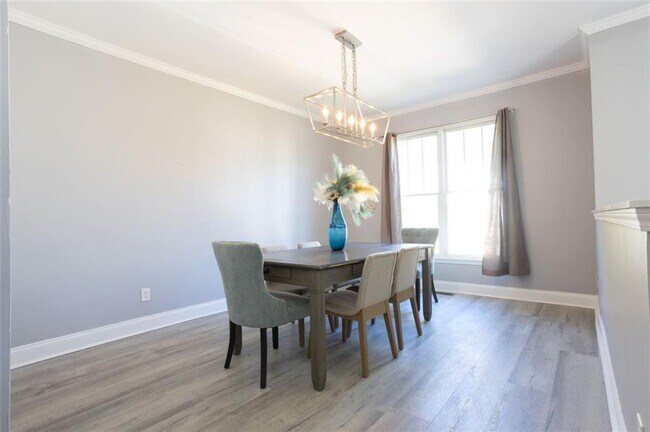 Building Photo - 4867 Pinnacle Dr