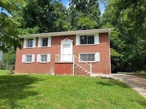 Building Photo - 6628 Stark Ct