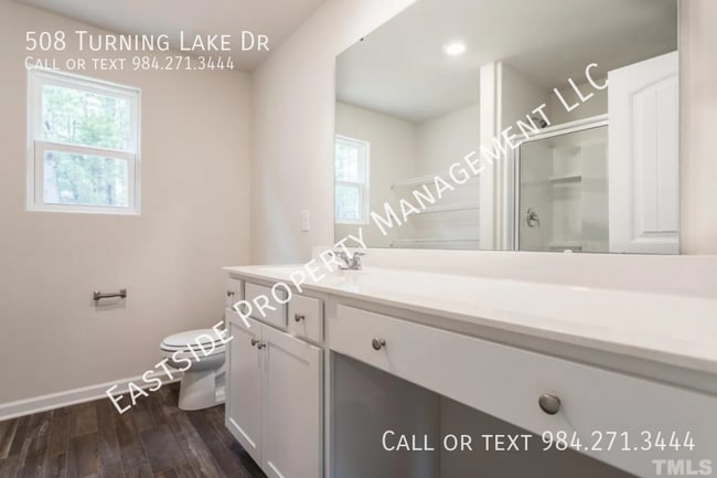 Building Photo - 508 Turning Lk Dr