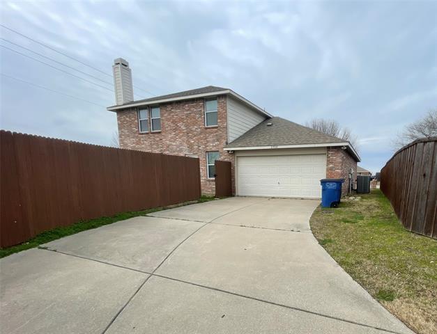 Building Photo - 2900 Sheridan Ln