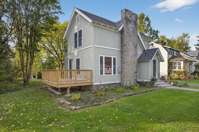 Building Photo - 127 W Warrington Rd