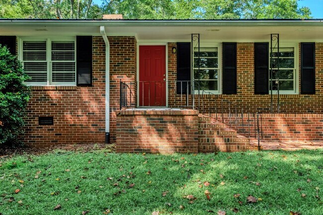 Building Photo - 1380 Ivywood Dr
