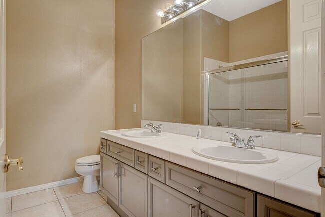 Building Photo - Luxury 5-Bedroom Guard-Gated Home with Pool, Spa & 3 En-Suite Bedrooms