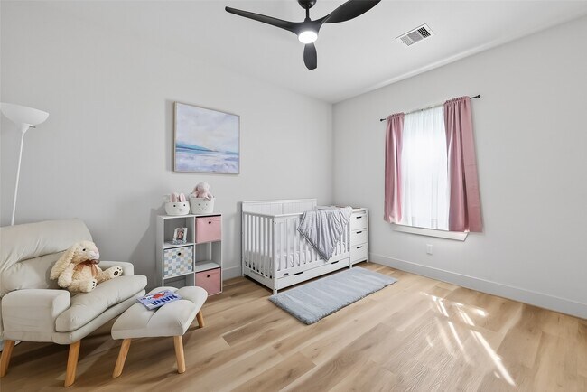 Building Photo - 975 Highland Lgt Ln