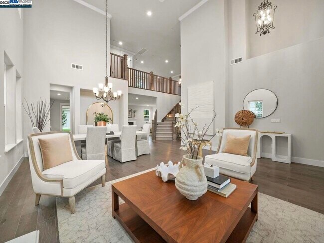 Building Photo - 1588 Alamo Way