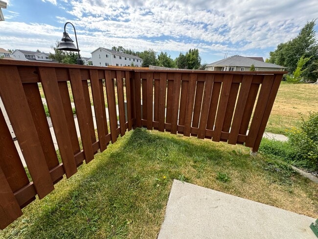 Building Photo - NEW LOWER RENT