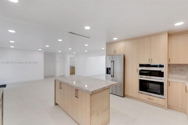 Building Photo - 9360 SW 16th St