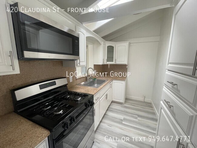Building Photo - 420 N Claudina St