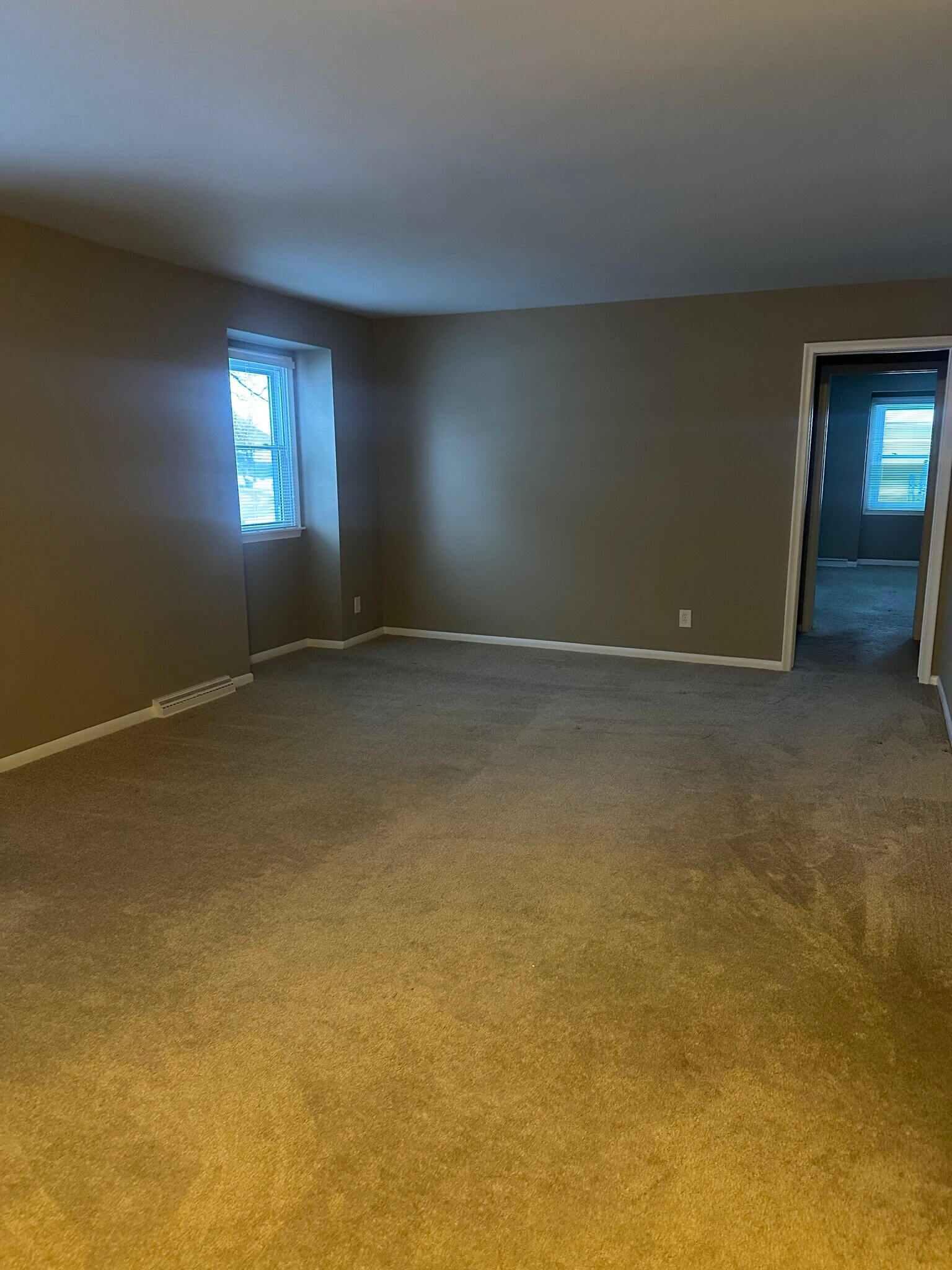 Building Photo - 5325 Territorial Rd