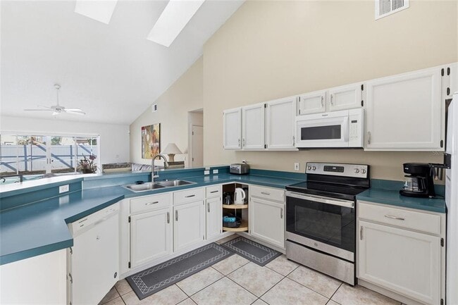 Building Photo - 8619 Knottingham Dr