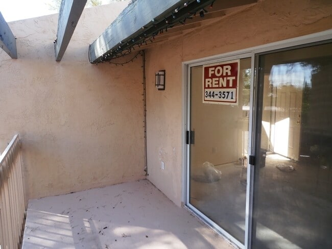 Building Photo - 3/2 at 22nd & Kolb. An upstairs condo in Langley Gardens