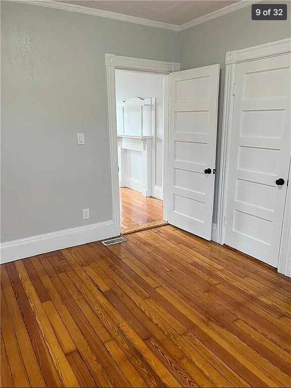 Building Photo - 1129 Main St