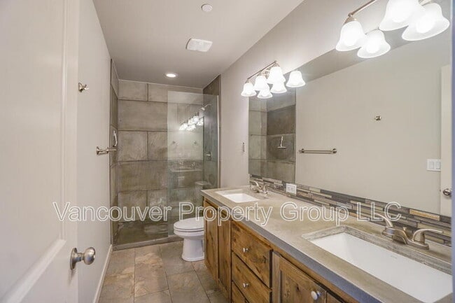 Building Photo - 187 N 44th Pl