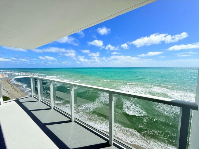 Building Photo - 2751 S Ocean Dr