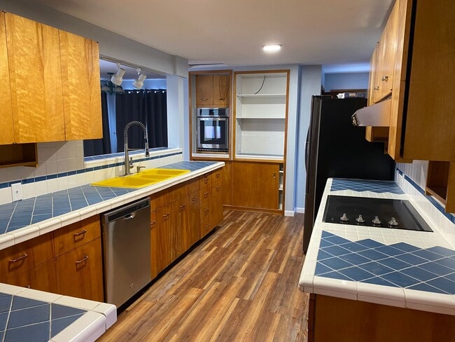 Building Photo - Spacious 4 Bedroom House in Spokane Valley!