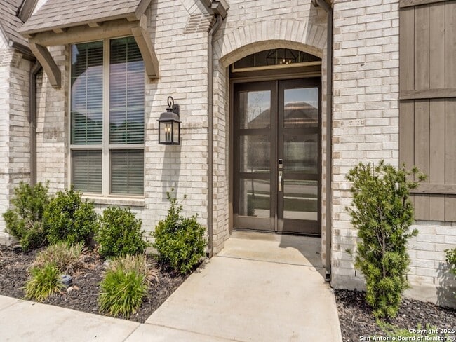 Building Photo - 122 Wildrose Hill Dr