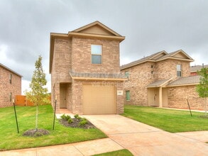 Building Photo - 14803 Parkway Center Ave