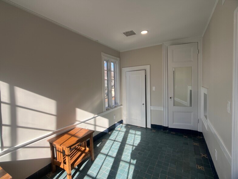 Building Photo - 1 Arborway