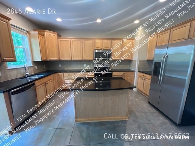 Building Photo - 2845 Acarie Dr