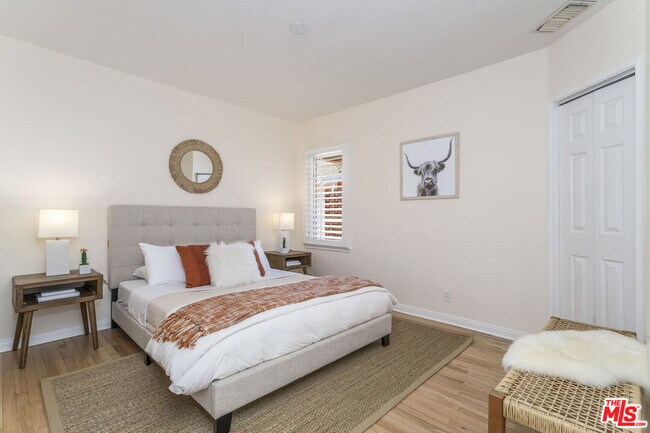 Building Photo - 5967 Carpenter Ave