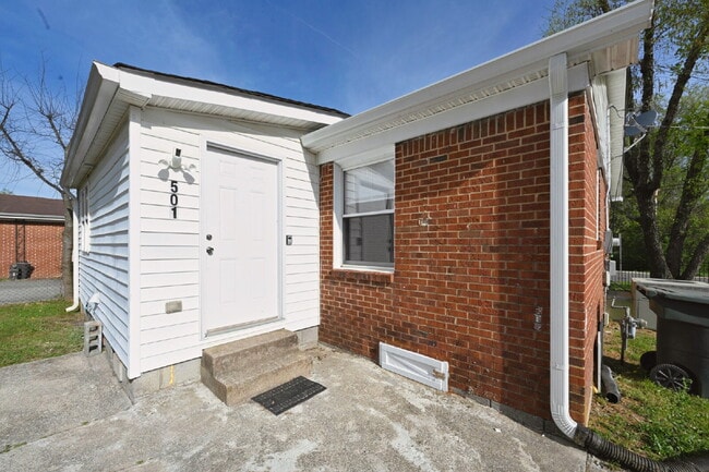 Building Photo - Updated 2BR/2BA Home | Rare Second Bath, Efficient Layout